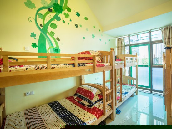 女生十人间（床位）