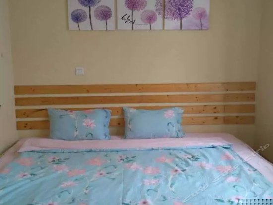 陌上花开（豪华大床房）