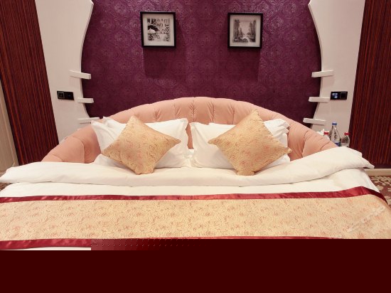 奢侈情侣主题房