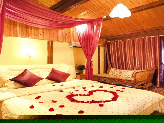 二楼甜甜蜜蜜房