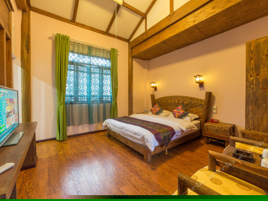 二号店豪华大床房