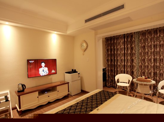 高级商务大床房