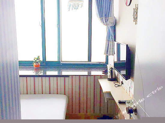 观景蜗居大床房