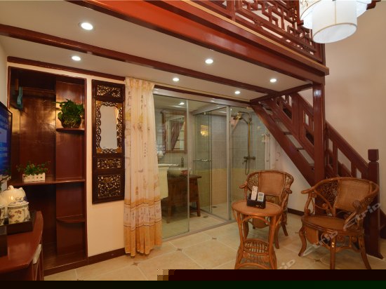 忆江南(特色阁楼房)