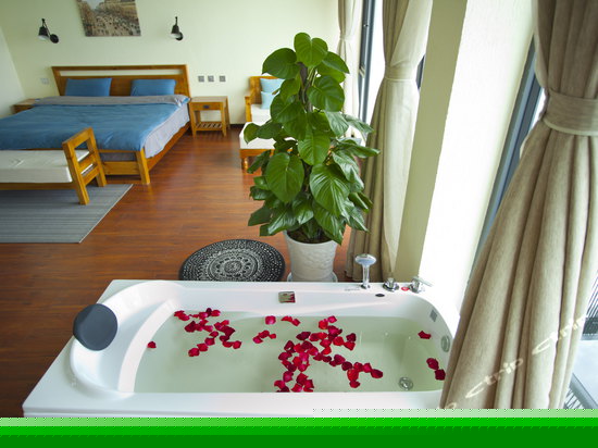 豪华海景商务套房302