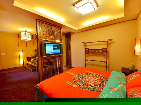 豪华套间蜜月房