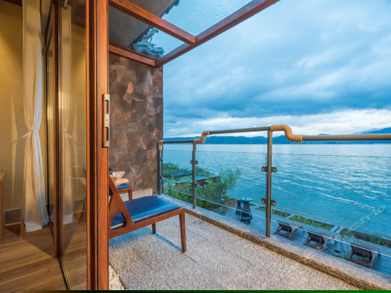 月吟海景豪华大床