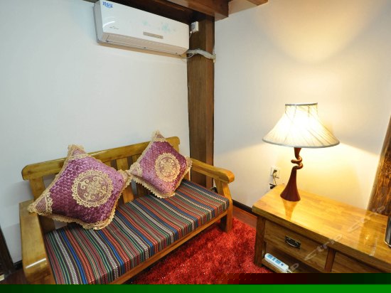 复式蜜月大床房206