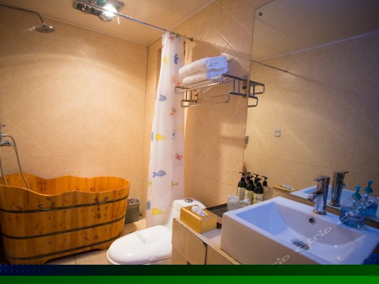 沉香岭--豪华经典大床房201