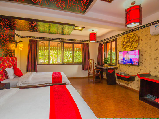 傣家风情望江双床房