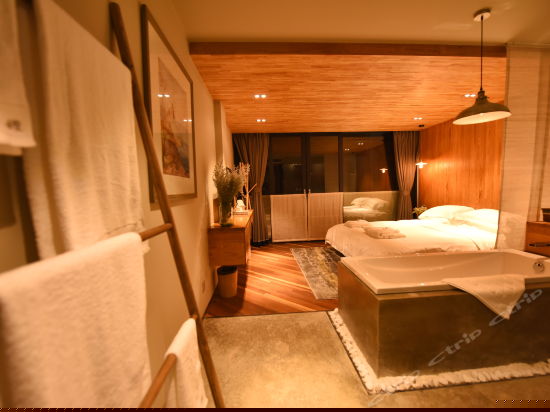 最美夕阳阳台海景大床房