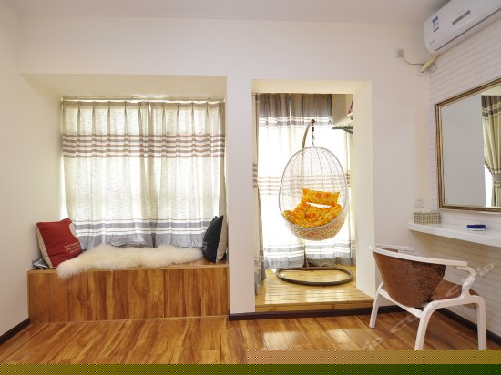 现代风格大圆床房