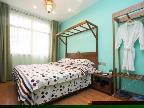 豪华景观大床房