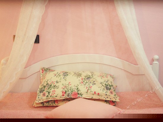 甜蜜粉色公主房大床房