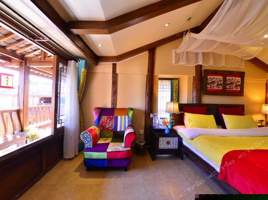 花月影阳光大床房