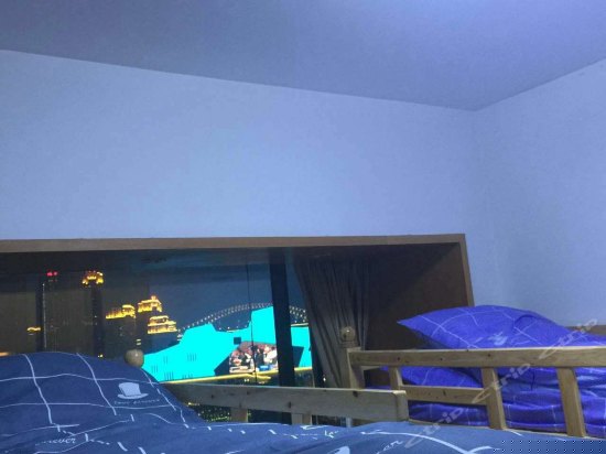 江景四人间(床位)