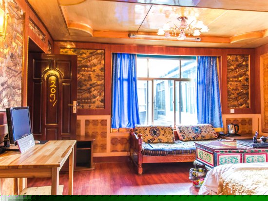 藏式温馨大床房