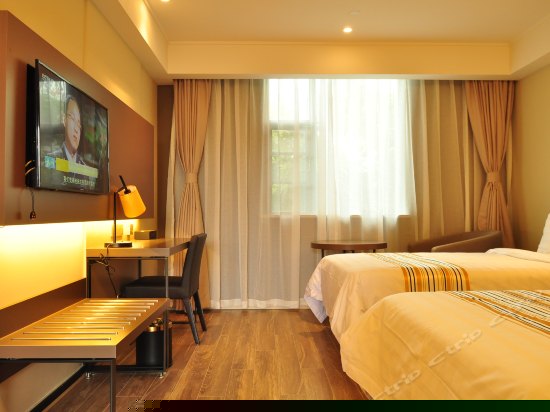 精选高级双床房