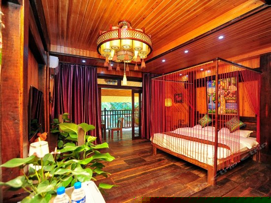 豪华风情大床房