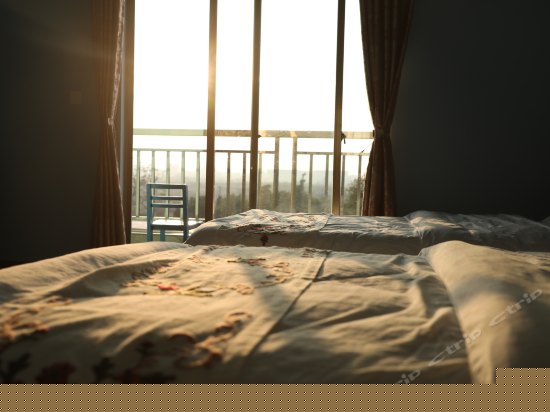 日落阳台标准间