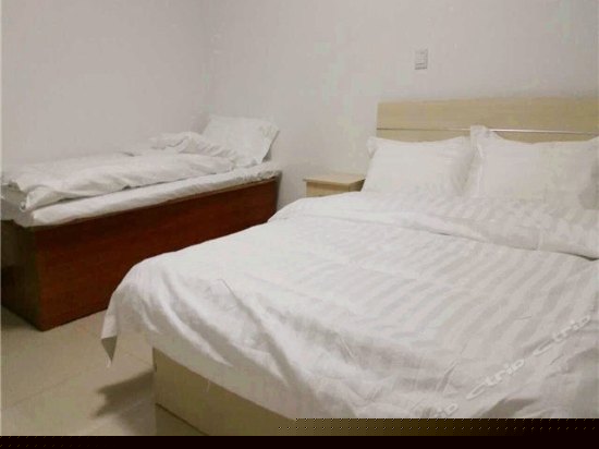 家庭三人间（床位房）