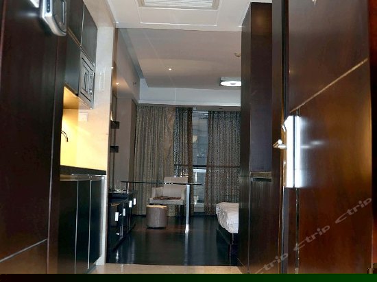 豪华双人大床房