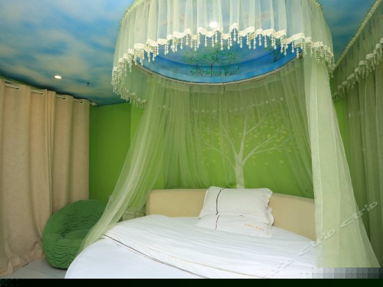 舒适圆床房(无窗)