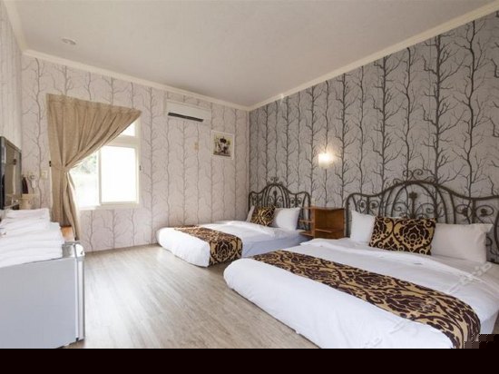 南湾湖畔标准四人房