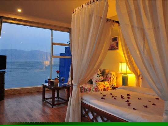 独立露台海景大床房