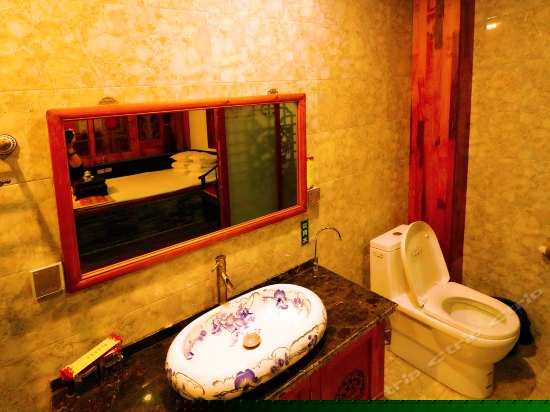 豪华窑洞土炕房