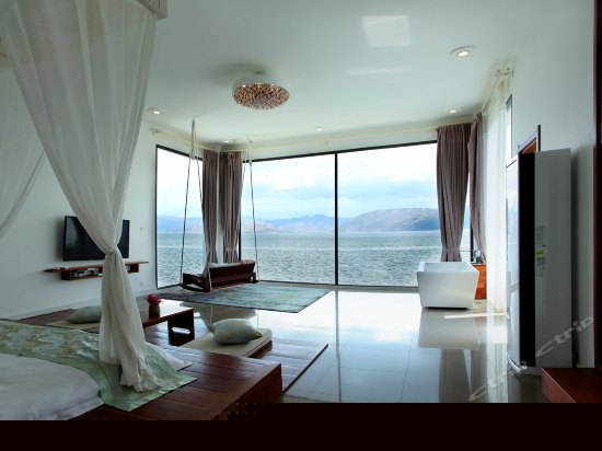 三世（豪华亲海露台大床房）