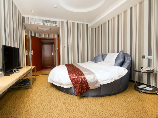 主题圆床房（无窗）