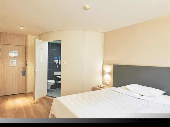 大床房（无窗）