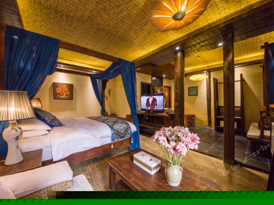 盛世霓裳豪华家庭房