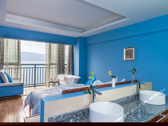 豪华海景大床房