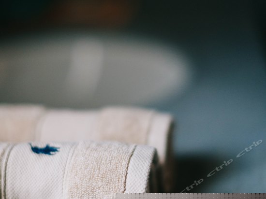 后现代独立温泉房