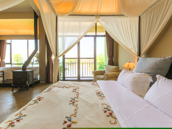 豪华古典海景套房