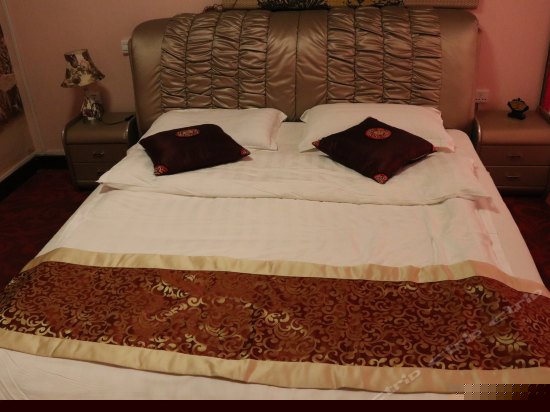 浣溪沙-蜜月大床房