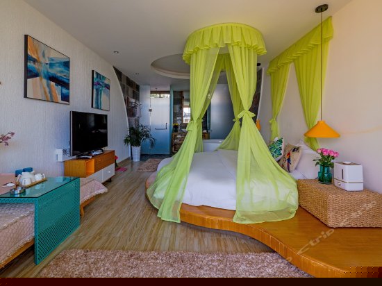 蜜月假日圆床房