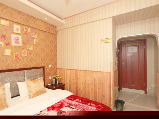 豪华大床房