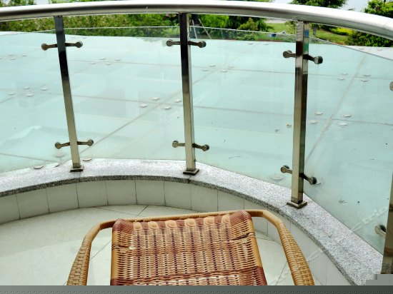 烟雨湖景大床房