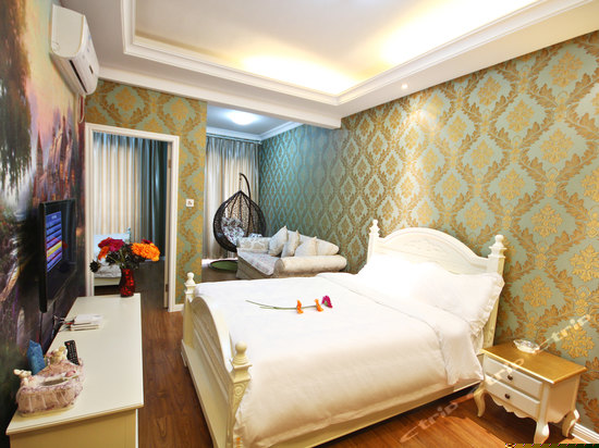 欧式双床家庭套房