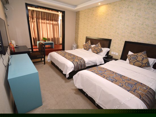 温馨家庭三人间