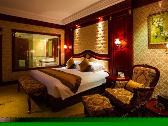 行政园景大床房