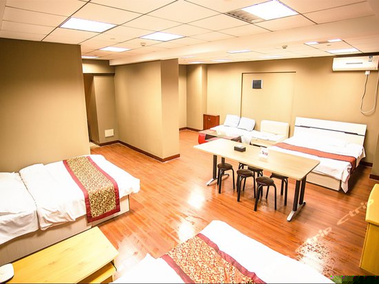 六人间豪华套房