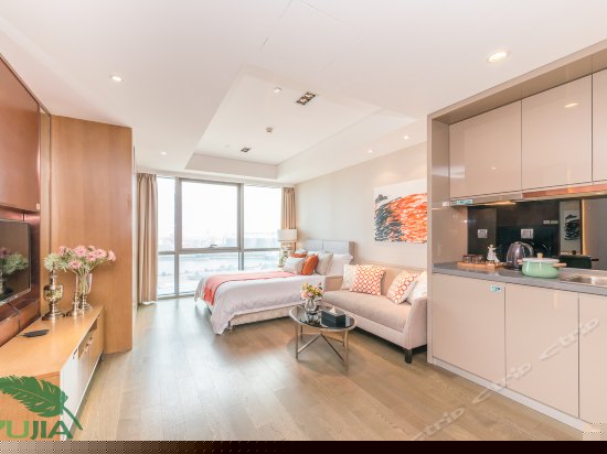 精装海景大床房