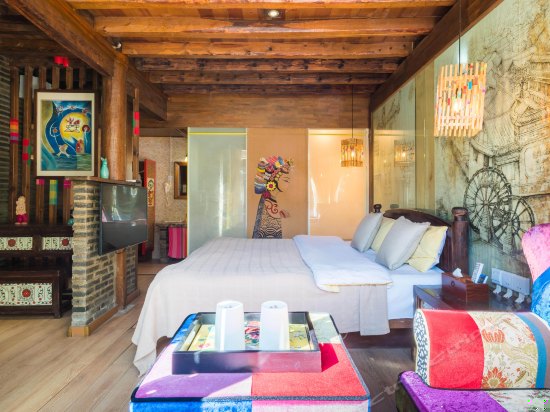 花月影阳光大床房