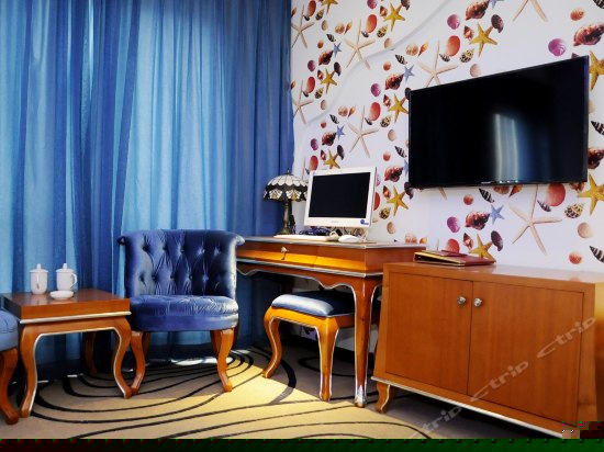 情侣浪漫水床房