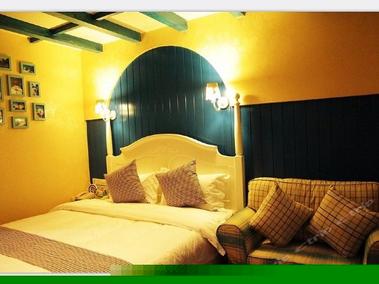 浪漫风情大床房