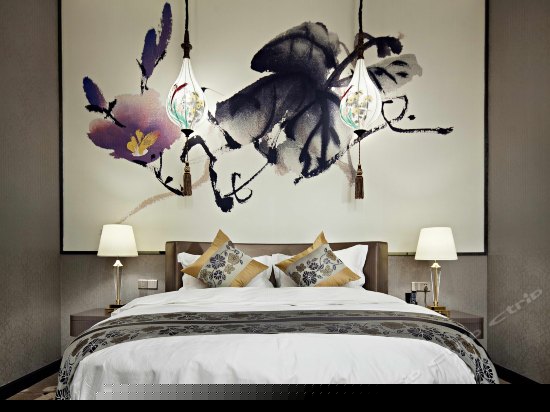 主题圆床房（无窗）